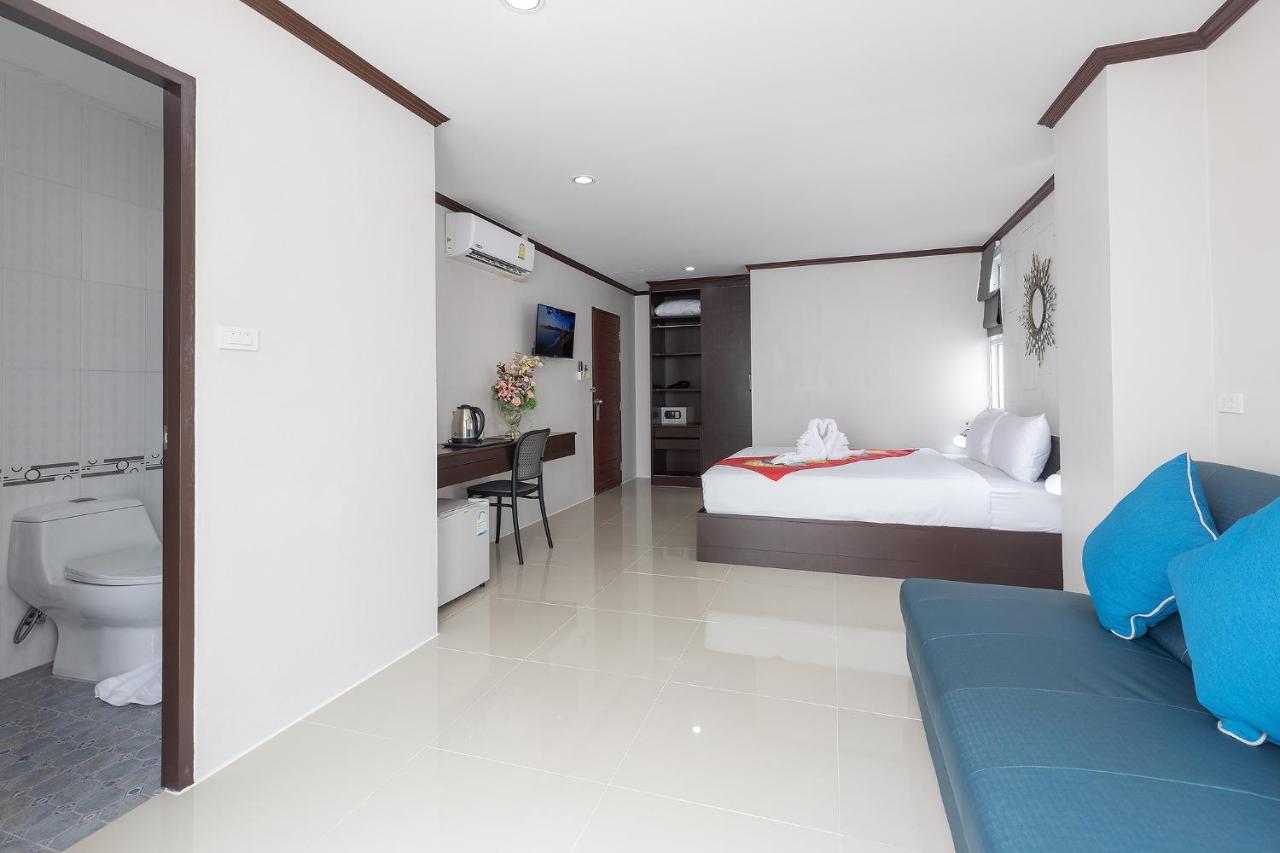 The Chic Patong Hotel Exterior photo