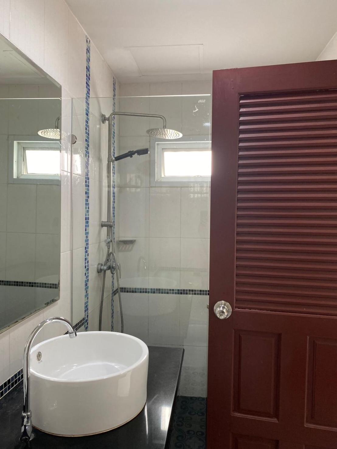 The Chic Patong Hotel Room photo